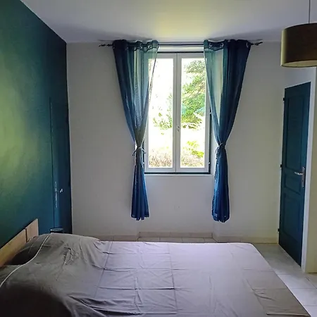 Complet Jusque 6 Personnes * Cruis