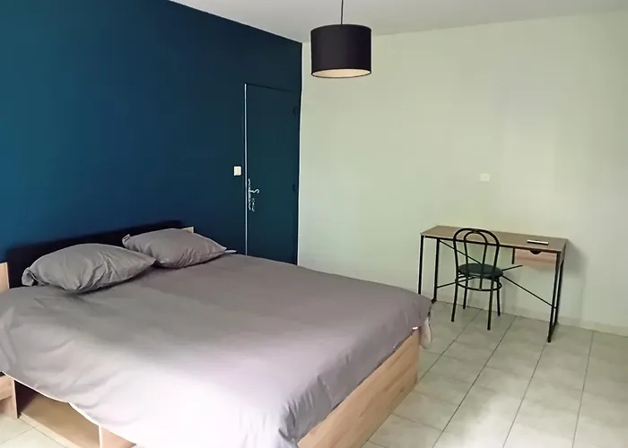 Complet Jusque 6 Personnes Cruis