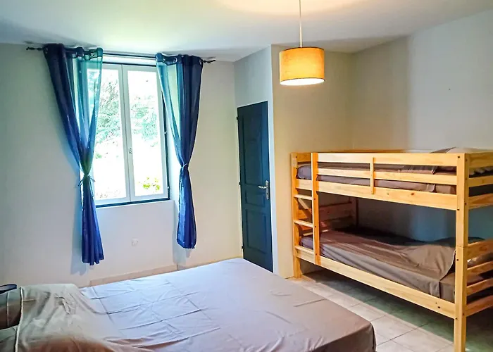 Complet Jusque 6 Personnes * Cruis