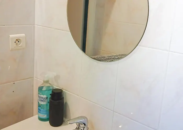 Complet Jusque 6 Personnes * Cruis