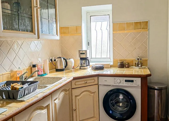 Complet Jusque 6 Personnes * Cruis